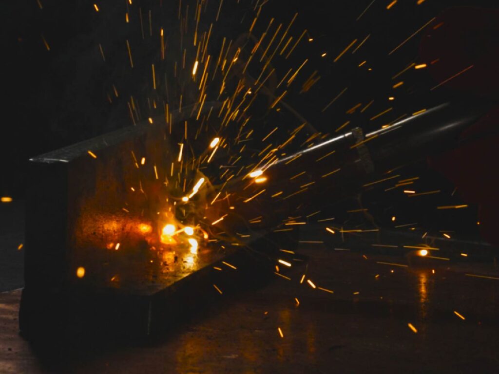 weld-monitoring-in-heavy-industries---featured-image